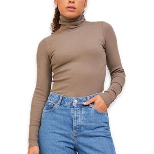 JYN Jones New York Toffee Brown Turtleneck Women’s Size M
